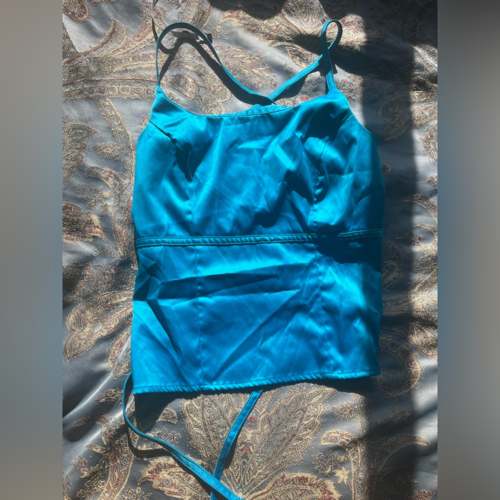 Vintage 2000’s turquoise backless tie top HOT HOT HOT❣️Size small Mirror brand.